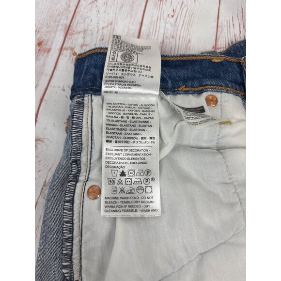 Levis High-Waisted Distressed Denim Shorts With Frayed Hem Size 26 - Picture 10 of 14